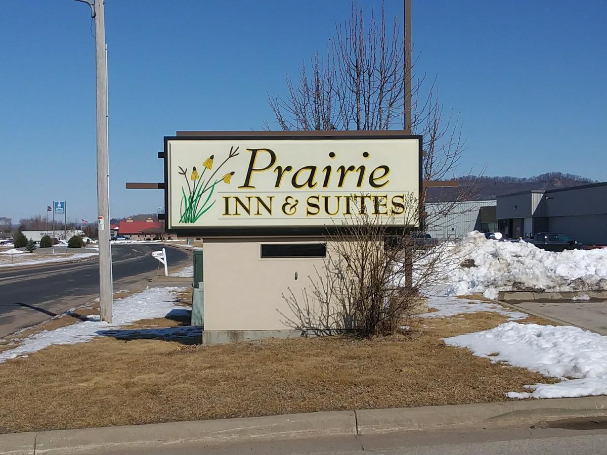 Prairie Inn & Suites Holmen Exteriör bild
