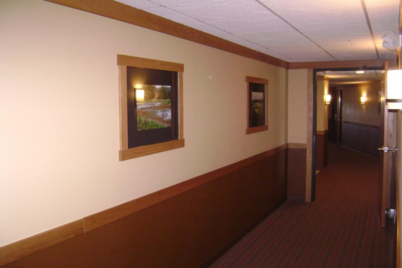 Prairie Inn & Suites Holmen Exteriör bild